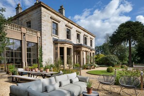 Outdoor dining - The Country House Cumbria (Brampton)