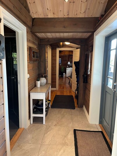 Cozy, luxurious Norwegian cabin with Jacuzzi in ski resort Oppdal!