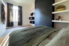 1 bedroom, iron/ironing board, WiFi, bed sheets - Private Sun Terrace | Peaceful & Well-Connected (London)