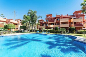 Pool - SR Ground floor flat with direct access to the pool! (Marbella)
