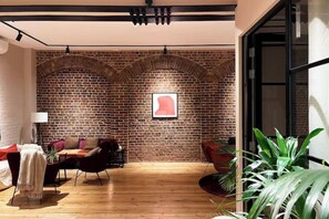 Interior - The loft at TOLI House (London)