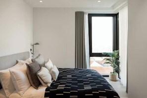3 bedrooms, iron/ironing board, WiFi, bed sheets - LUX | 3bed / 2bath. Sleeps 7/8 in Kings Cross (London)