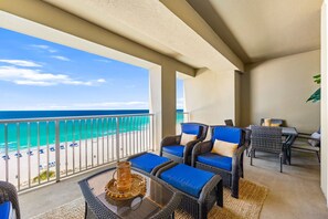 Property grounds - Extra Large 260 sf balcony! 2/2 Sleeps 8! (Panama City Beach)