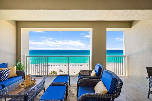 Property grounds - Extra Large 260 sf balcony! 2/2 Sleeps 8! (Panama City Beach)