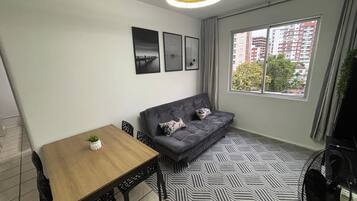 Basic Apartment | Living area