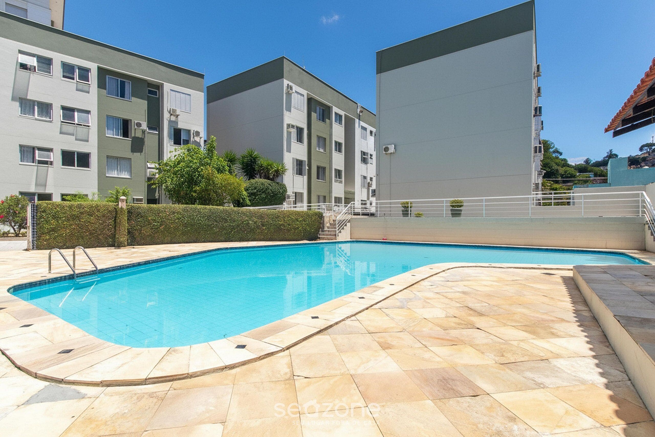 Eenvoudig appartement | Zwembad | Een buitenzwembad