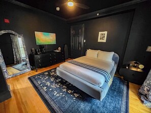 1 間睡房、書桌、熨斗/熨衫板、Wi-Fi