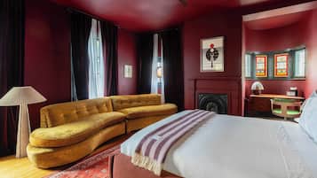 1 bedroom, desk, iron/ironing board, WiFi