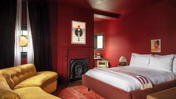 1 bedroom, desk, iron/ironing board, WiFi