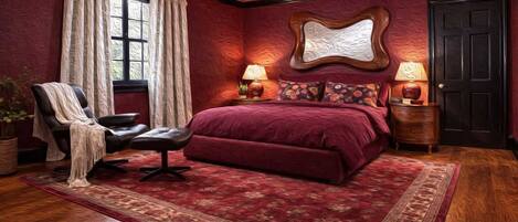 1 bedroom, desk, iron/ironing board, WiFi