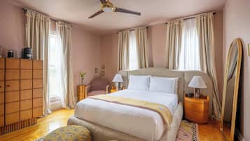 1 bedroom, desk, iron/ironing board, WiFi