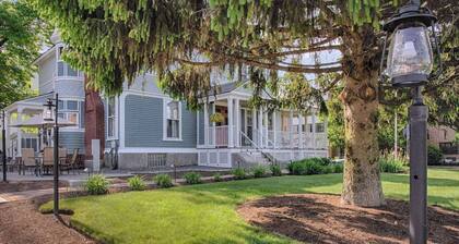 Ash Street Inn 208 Su