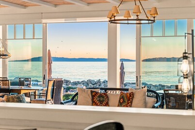 On The Sand, Great For Families Amazing Views, Spa