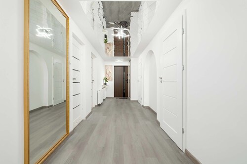 Wojtyły 253 Rzeszów | Large Apartment with Garden, 4 Parking Spaces, 3 Desks and Bathtub