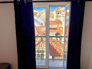 Gemeinsamer Schlafsaal, 1 Schlafzimmer, Balkon, Stadtblick | Innenbereich