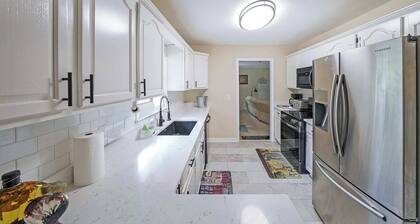 Kennesaw Komfort, Home for 8