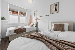 3 quartos, escrivaninha, Wi-Fi, roupa de cama