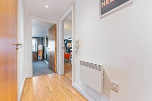 Interior - Central Retreat - Birmingham Sleeps 4 free parking (Birmingham)
