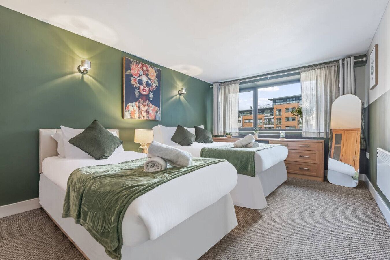 Iron/ironing board, WiFi, bed sheets