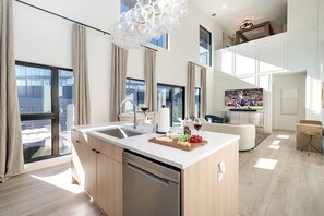 Interior - Grand Downtown Mega! 2 Condos w/ Pool & Gym! Walk to Broadway! Sleeps 16+ (Nashville)