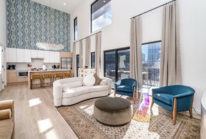 TV, fireplace - Grand Downtown Mega! 2 Condos w/ Pool & Gym! Walk to Broadway! Sleeps 16+ (Nashville)