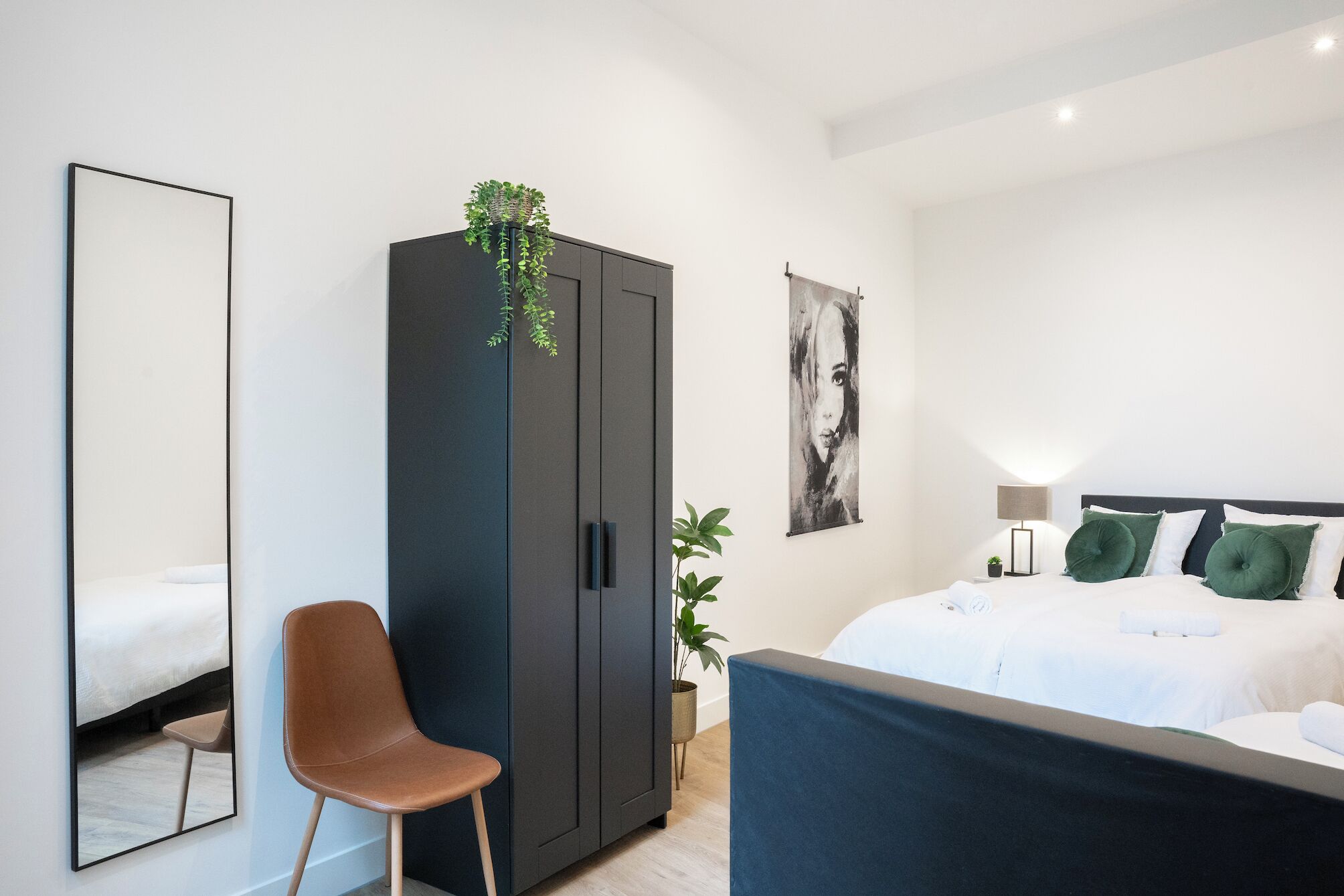1 bedroom, iron/ironing board, WiFi (free), bed sheets