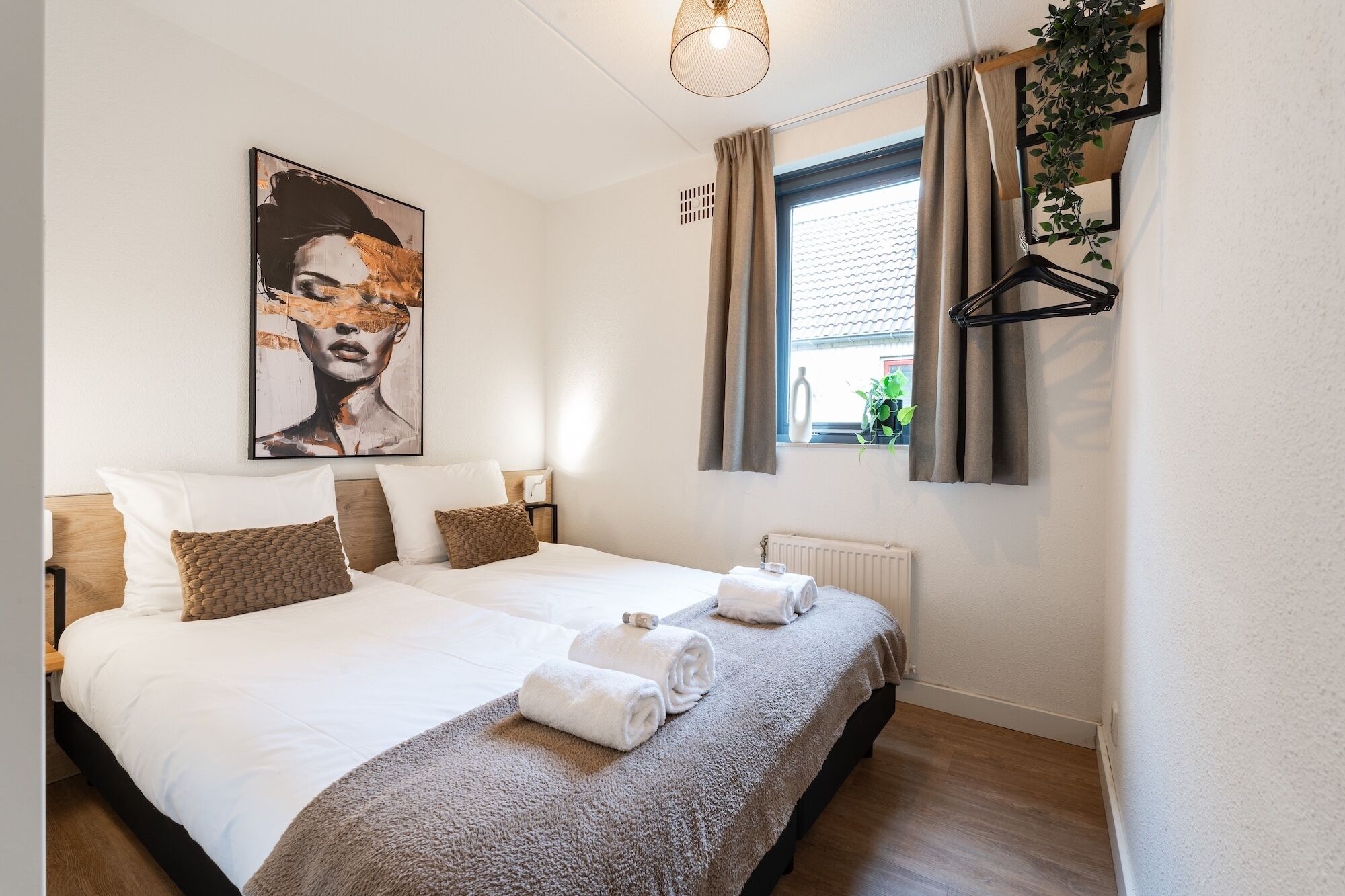 3 slaapkamers, reisbedje, gratis wifi, beddengoed