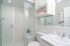 Hair dryer, towels - Hummingbird House | Charming Downtown Home with/ Loft & Fireplace (Telluride)