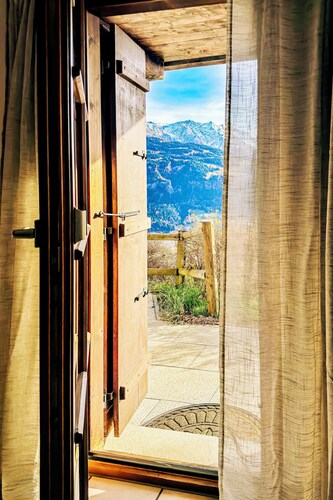 La Camona - Gemütliche Ferienwohnung in Ladir (Skigebiet Flims/Laax)