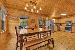 Private kitchen - Charming creekside 3-bedroom cabin with hot tub in cozy Cosby (Cosby)