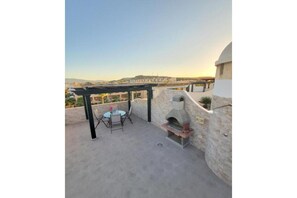 Outdoor dining - Apartment with shared pool near Almeria coast (Almeria)