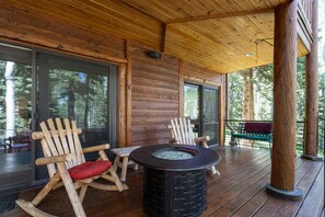 Terrace/patio - High Noon Lodge - Ski Ranches 5 bedroom, 3 bath private hot tub and seclusion (Mountain Village)