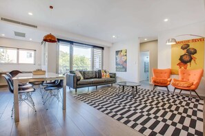 Interior - Cosy 1-bedroom Apartment Close to the City (Sydney)