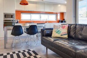 Apartment | Living room - Cosy 1-bedroom Apartment Close to the City (Sydney)