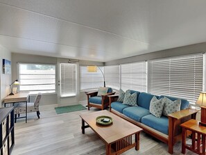 Smart TV - Flip Flop Oasis | Beach Bungalow w/Modern Comforts (Ormond Beach)