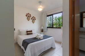 3 chambres, fer et planche à repasser, Wi-Fi gratuit, draps fournis