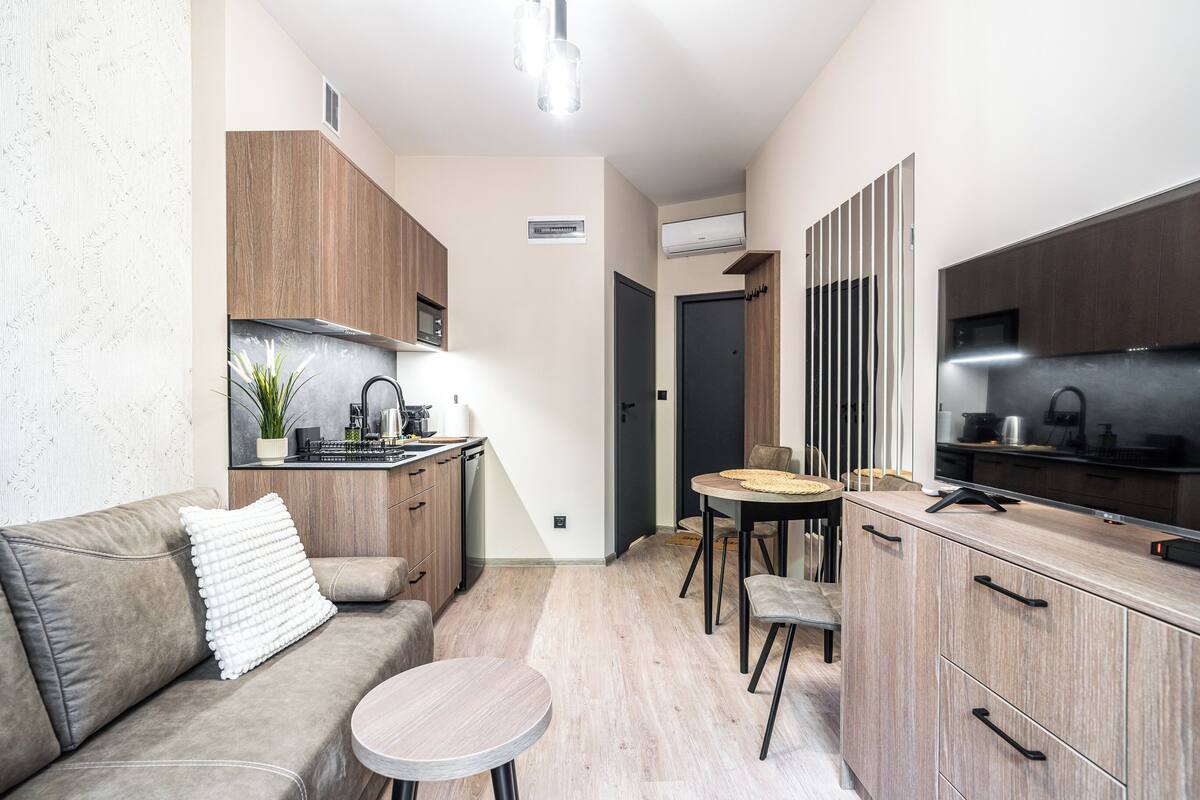 ملاءات للفراش لا تسبب الحساسية ومكواة/لوح كي وواي فاي مجانًا