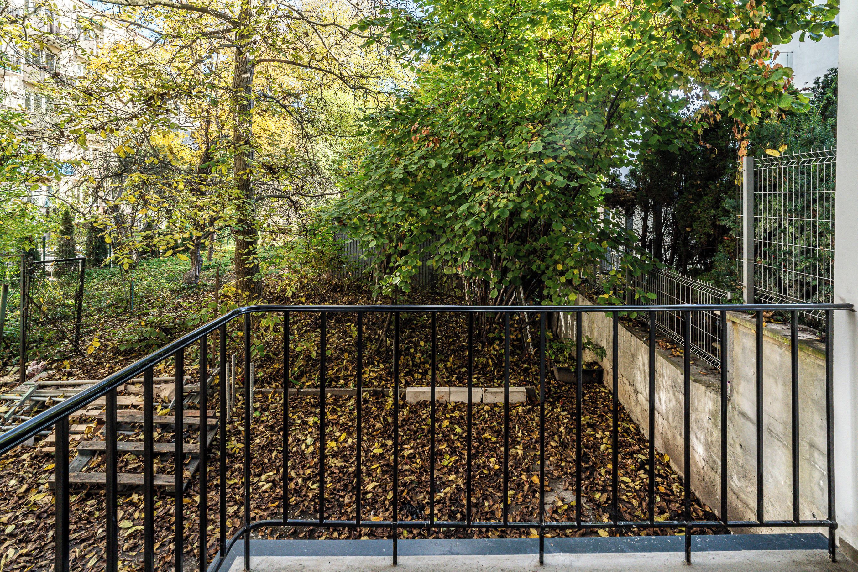 Junior Studio | Balcony