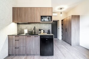 Classic Studio | Private kitchenette | Coffee/tea maker, electric kettle - RentPlanet - Studio Pułaskiego (Kraków)