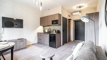 Classic Studio | Hypo-allergenic bedding, iron/ironing board, free WiFi