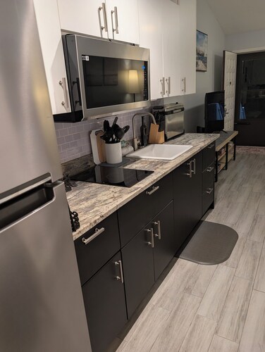 Boho Haven - Stylish 1BR King Condo, Upstairs Retreat - Clothing Optional