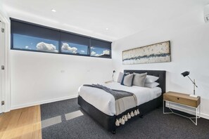 Apartment | Living room - Stylish Studio With Great Amenities Near Beachside (Melbourne)