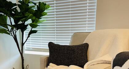 The Emerald Escape 2BR/2BA King Suite