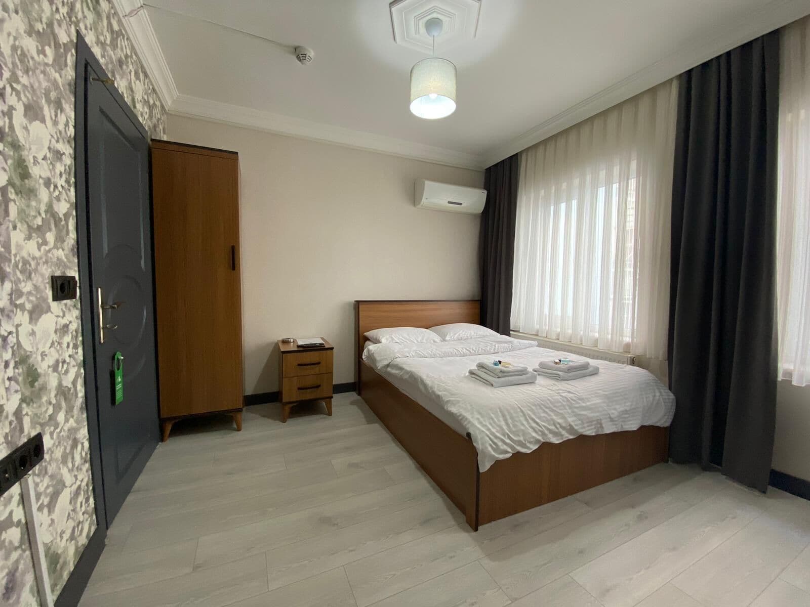 Economy Double Room | Iron/ironing board, free WiFi