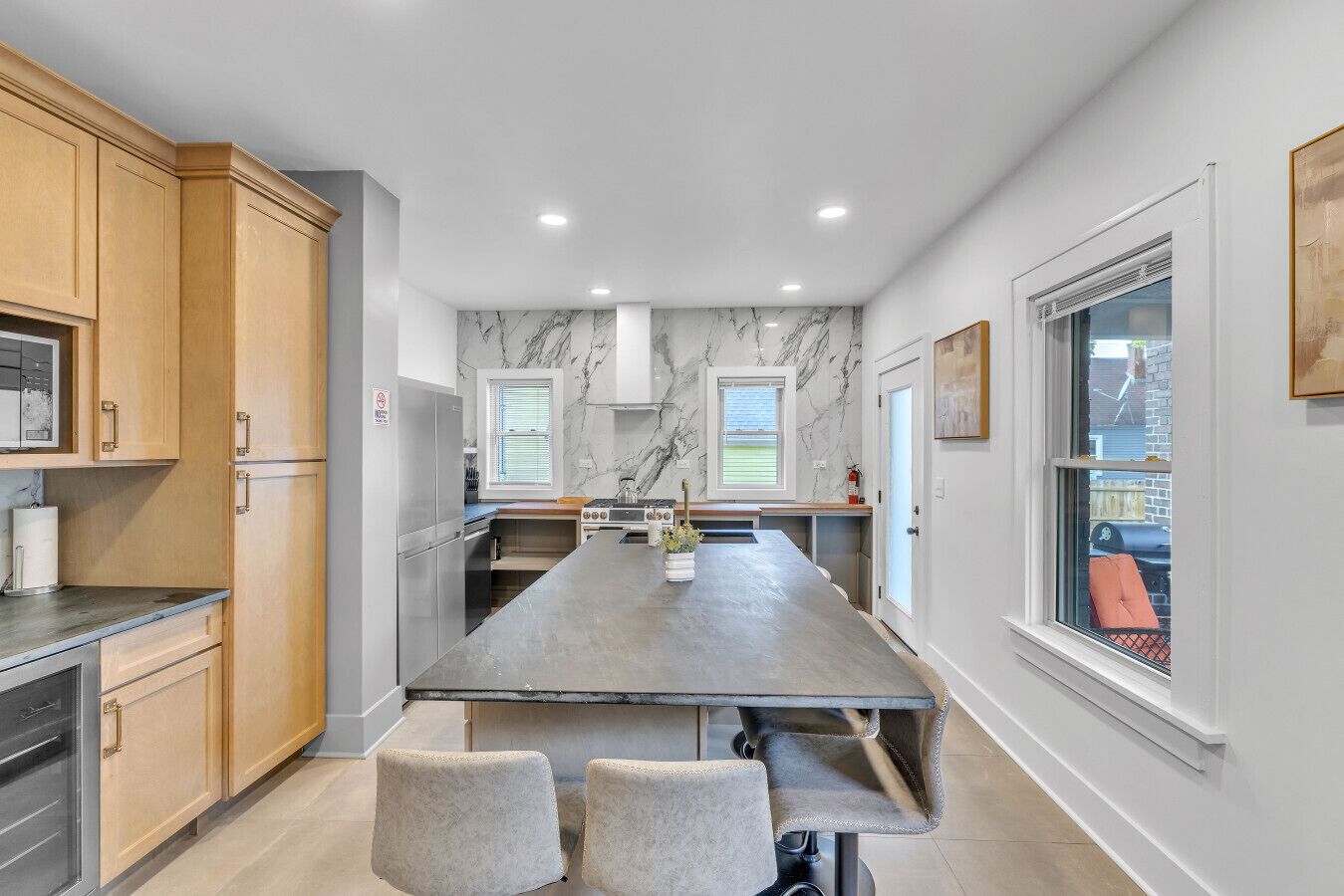 ثلاجة، ميكروويف، فرن، موقد طهي مسطح