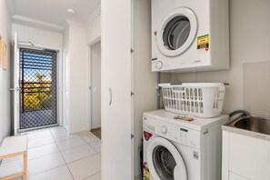 Apartment | Bathroom