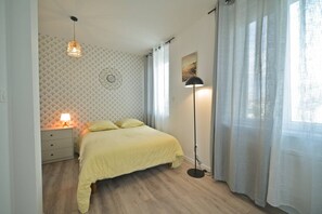 Iron/ironing board, WiFi, bed sheets - Studio Apartment 'Confortable' with Wi-Fi (Mulhouse)