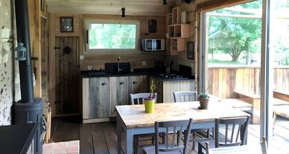 Cabin by the Pond - Brissac