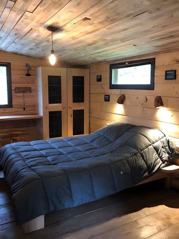 2 bedrooms, WiFi, bed sheets