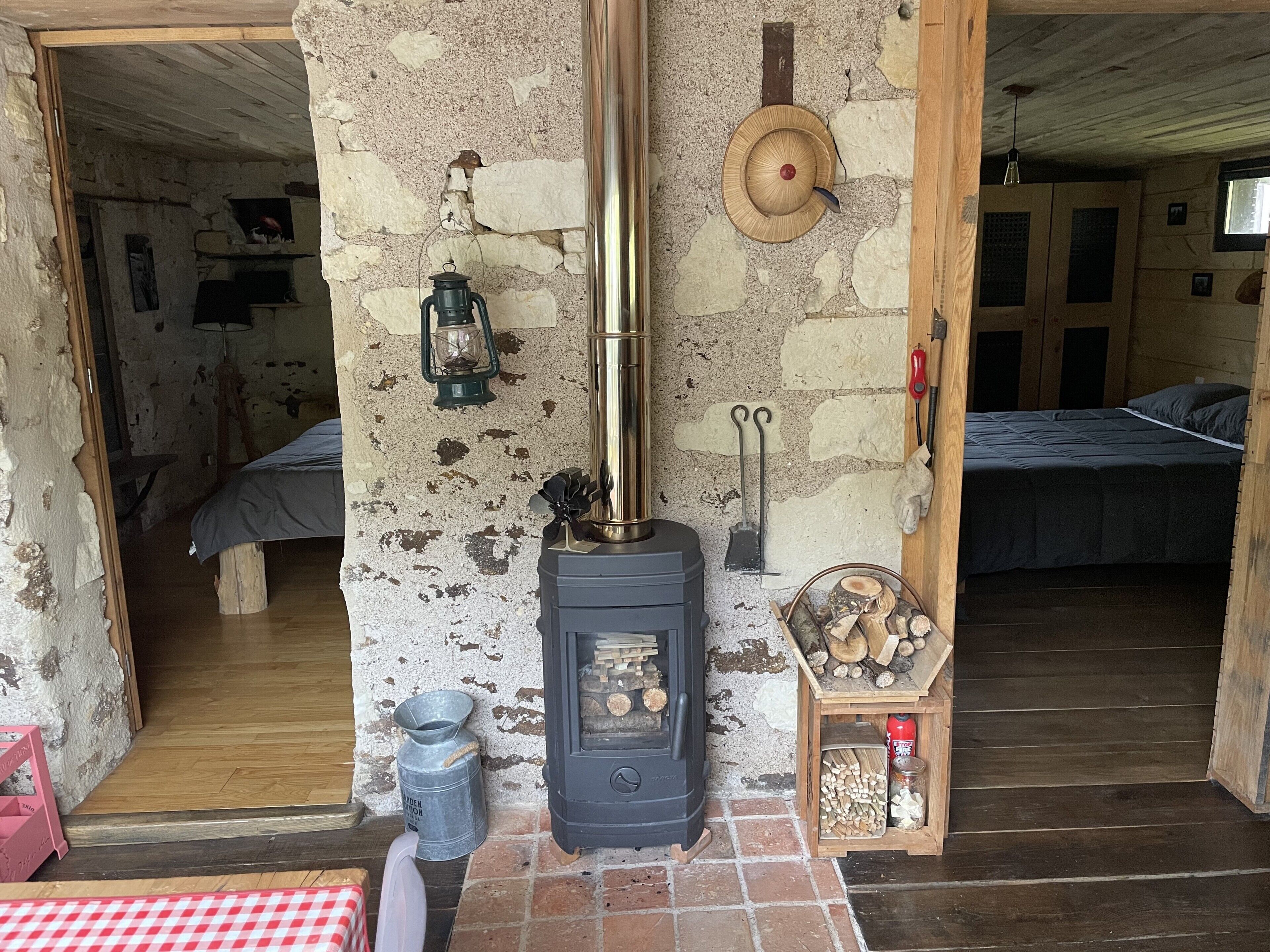 2 bedrooms, WiFi, bed sheets